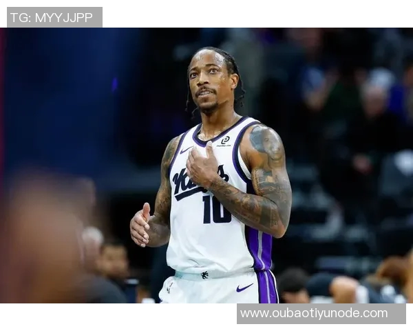 太阳主帅称赞布克表现出色并表示将提升队友状态以求更好表现 太阳主帅称赞布克表现出色并表示将提升队友状态以求更好表现