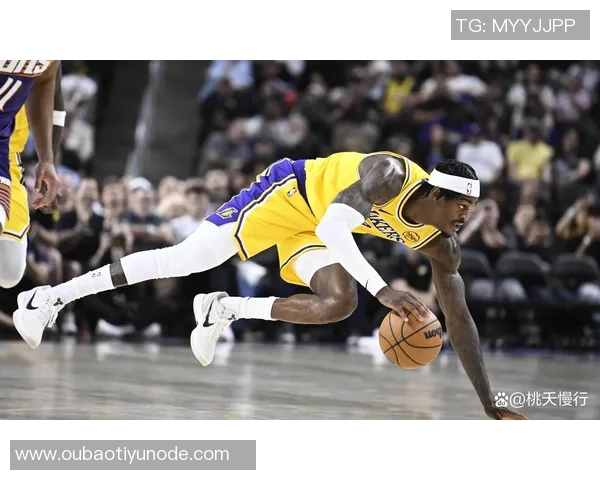 双核联手逆转胜利湖人发布詹姆斯东契奇赢球海报庆祝