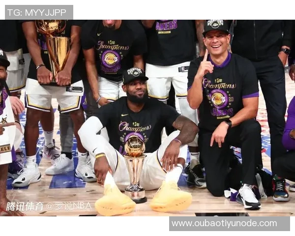 詹姆斯琼斯谈詹姆斯对卓越的执着与表现的惊喜之情